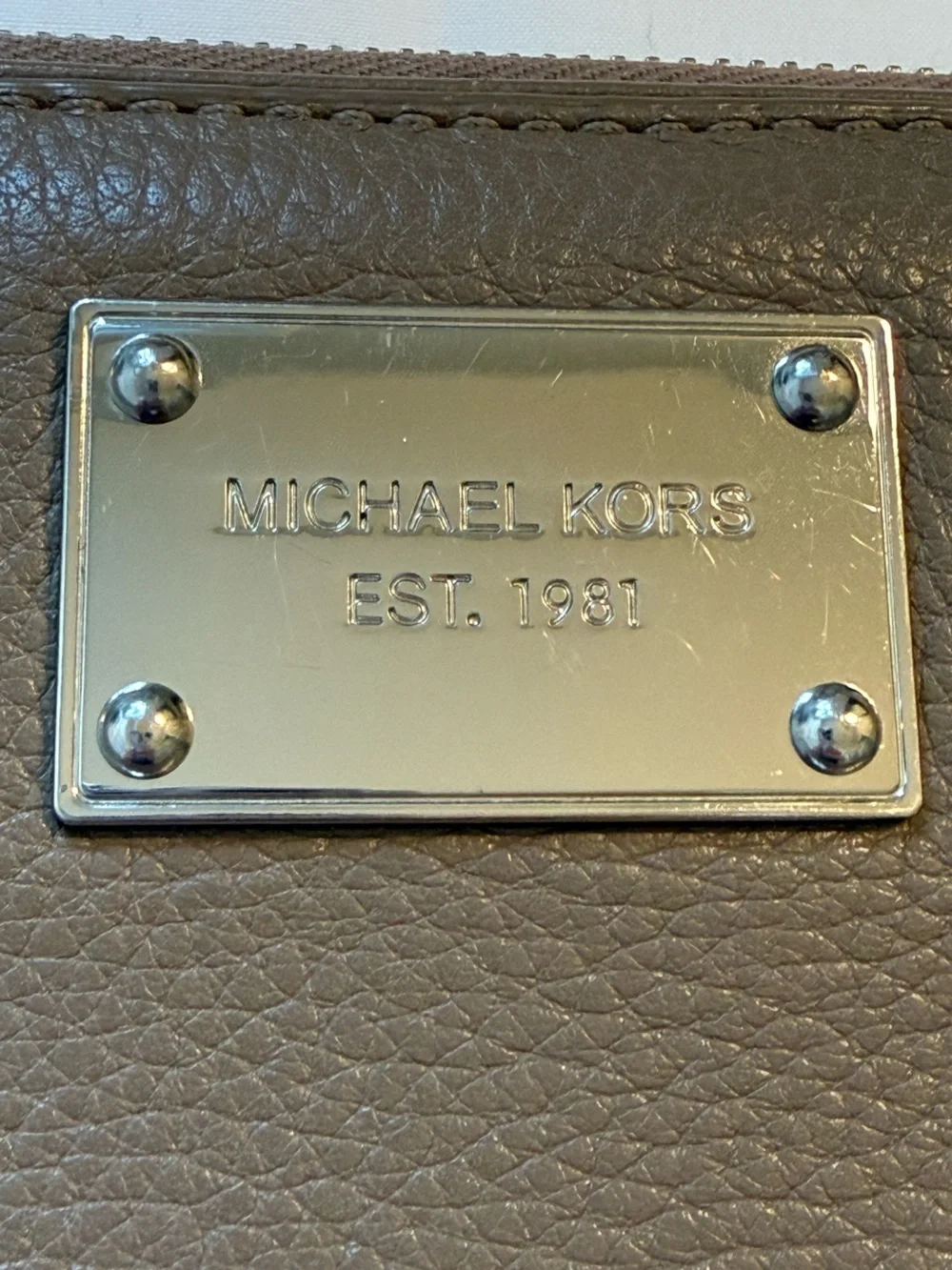 Classic Michael Kors Jet Set Travel Large Leather Continental Wallet- Taupe